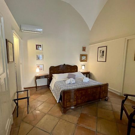 4 Balconi Rooms- Dimora Arditi B&B Lecce Exterior foto