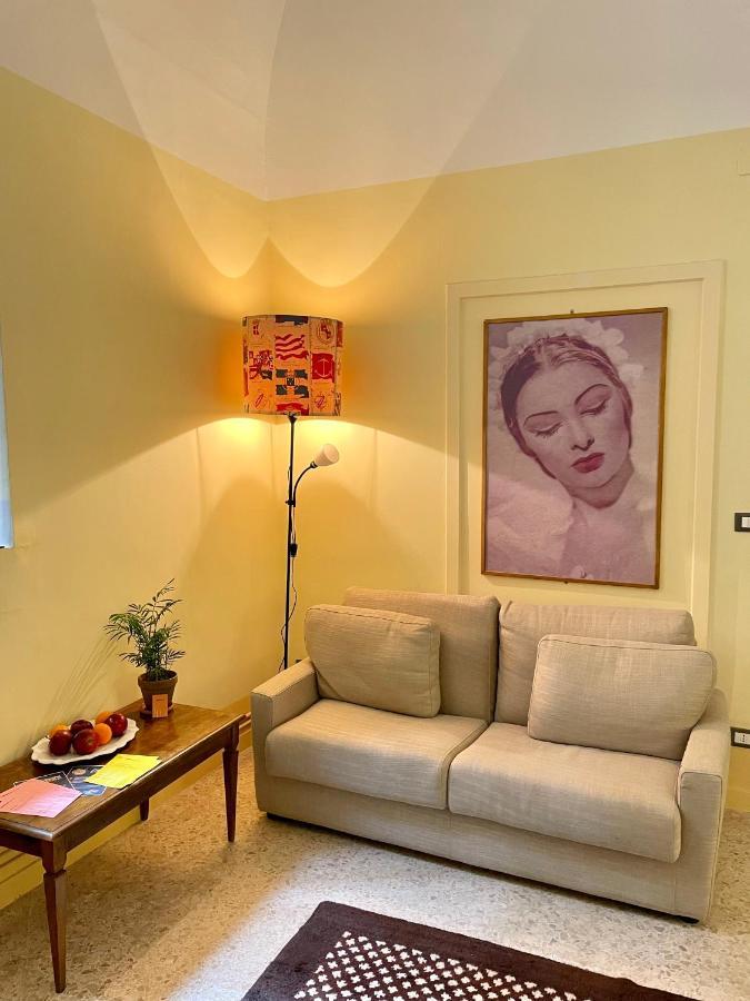 4 Balconi Rooms- Dimora Arditi B&B Lecce Exterior foto