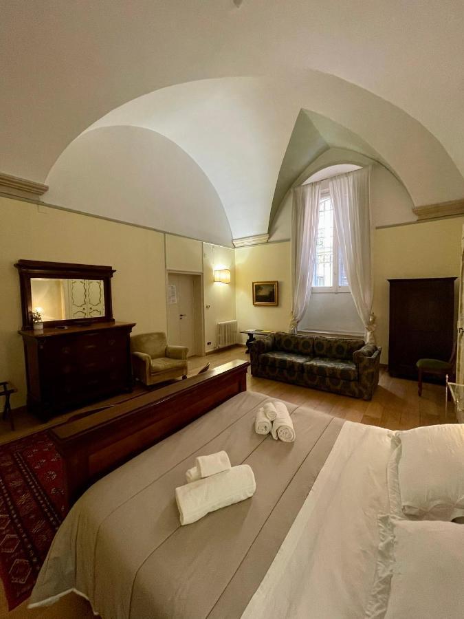 4 Balconi Rooms- Dimora Arditi B&B Lecce Exterior foto