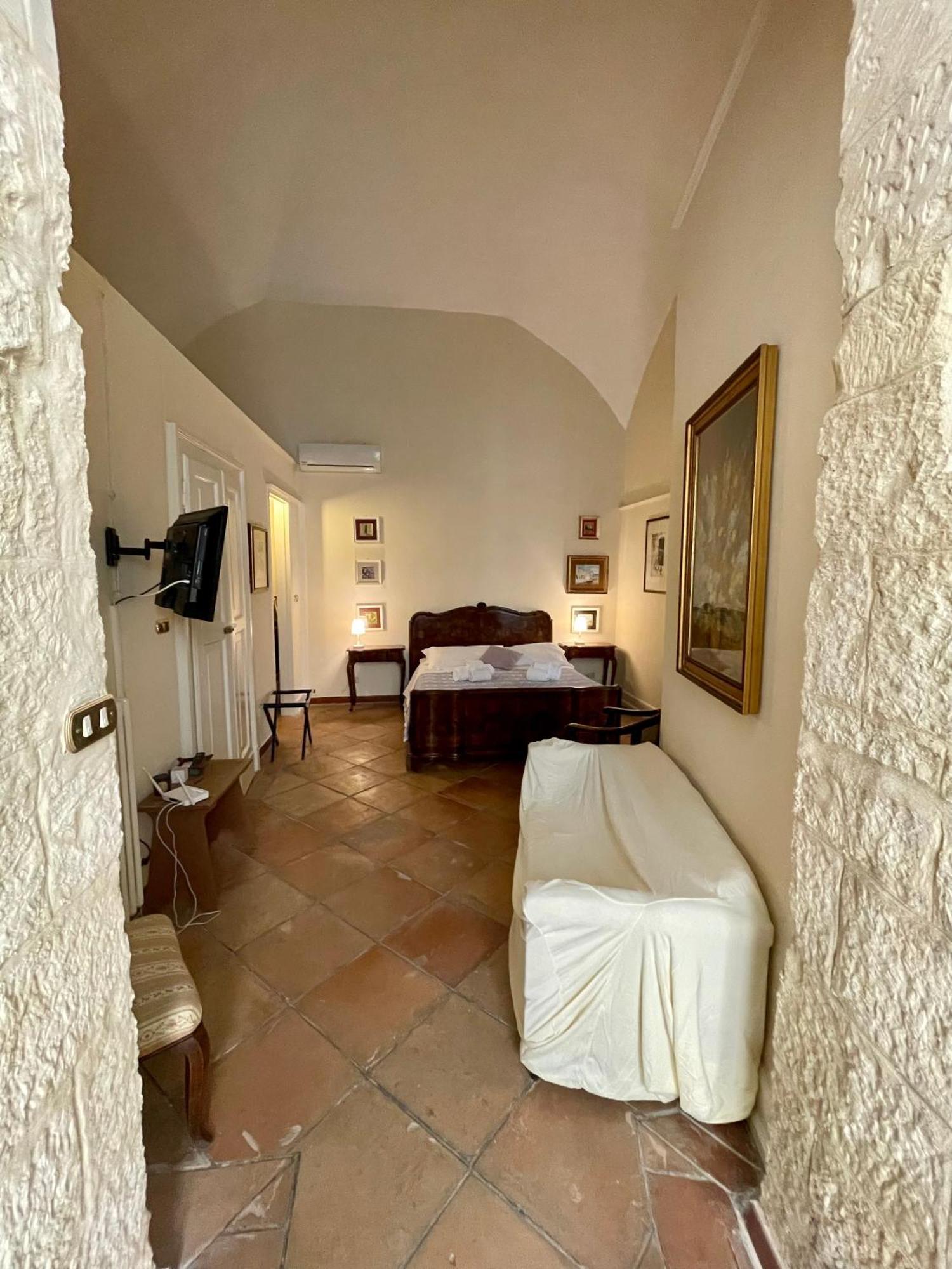4 Balconi Rooms- Dimora Arditi B&B Lecce Exterior foto