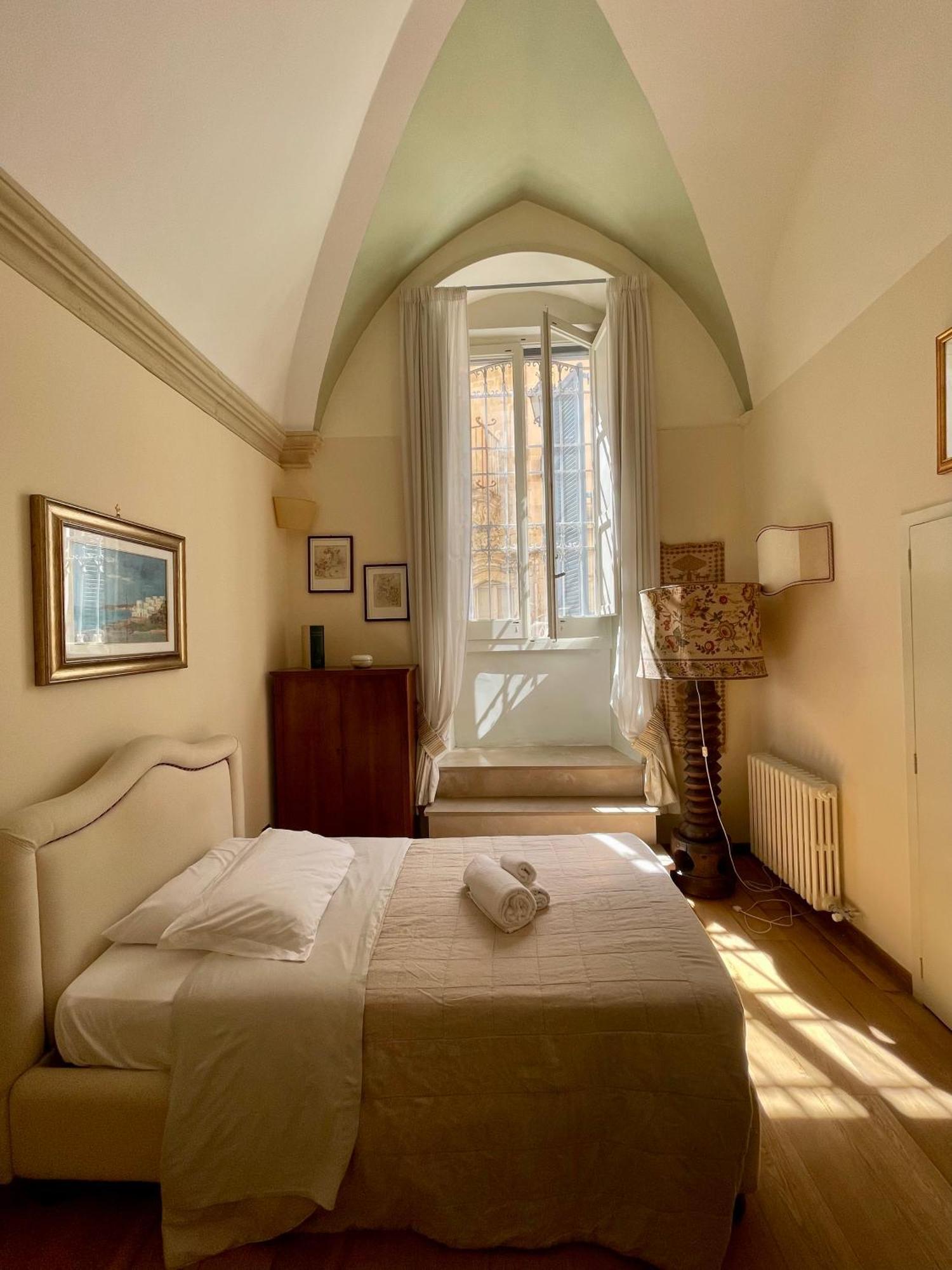 4 Balconi Rooms- Dimora Arditi B&B Lecce Exterior foto